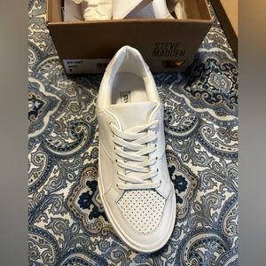 NWT and box Steve Madden size 6